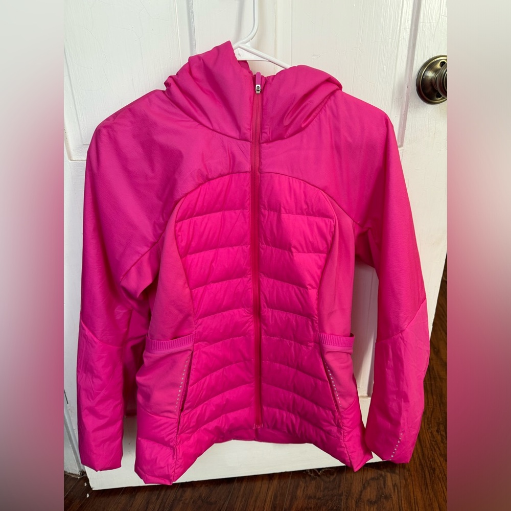 BRAND NEW NEVER WORN - lululemon down for it all jacket size 10